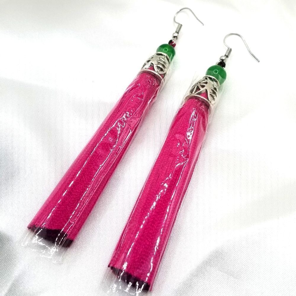 Pink beaded fish Hook tassel Dangle sting earrings.
